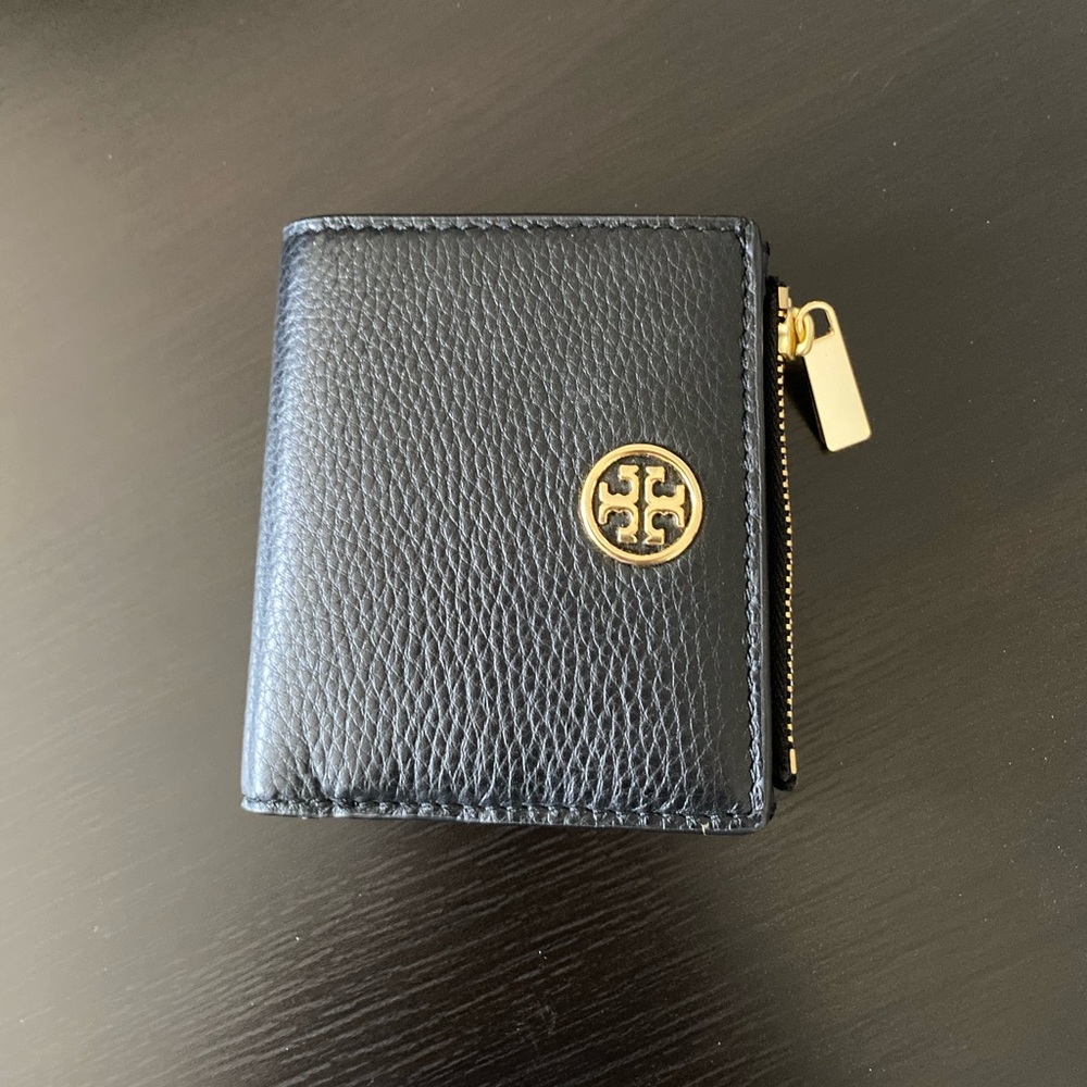 Tory Burch mini wallet